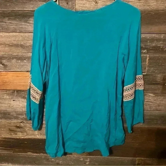 Cupio Turquoise Light weight Blouse - Picture 7 of 9